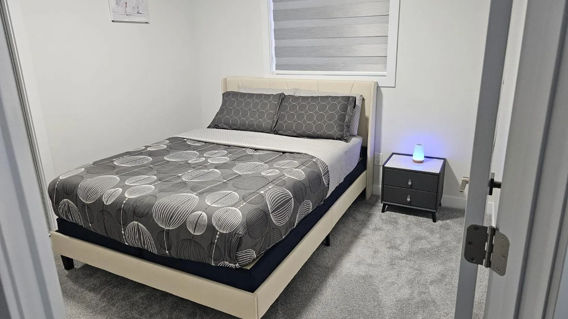 Sleek Home In Trendy Community At Sw, Edmonton