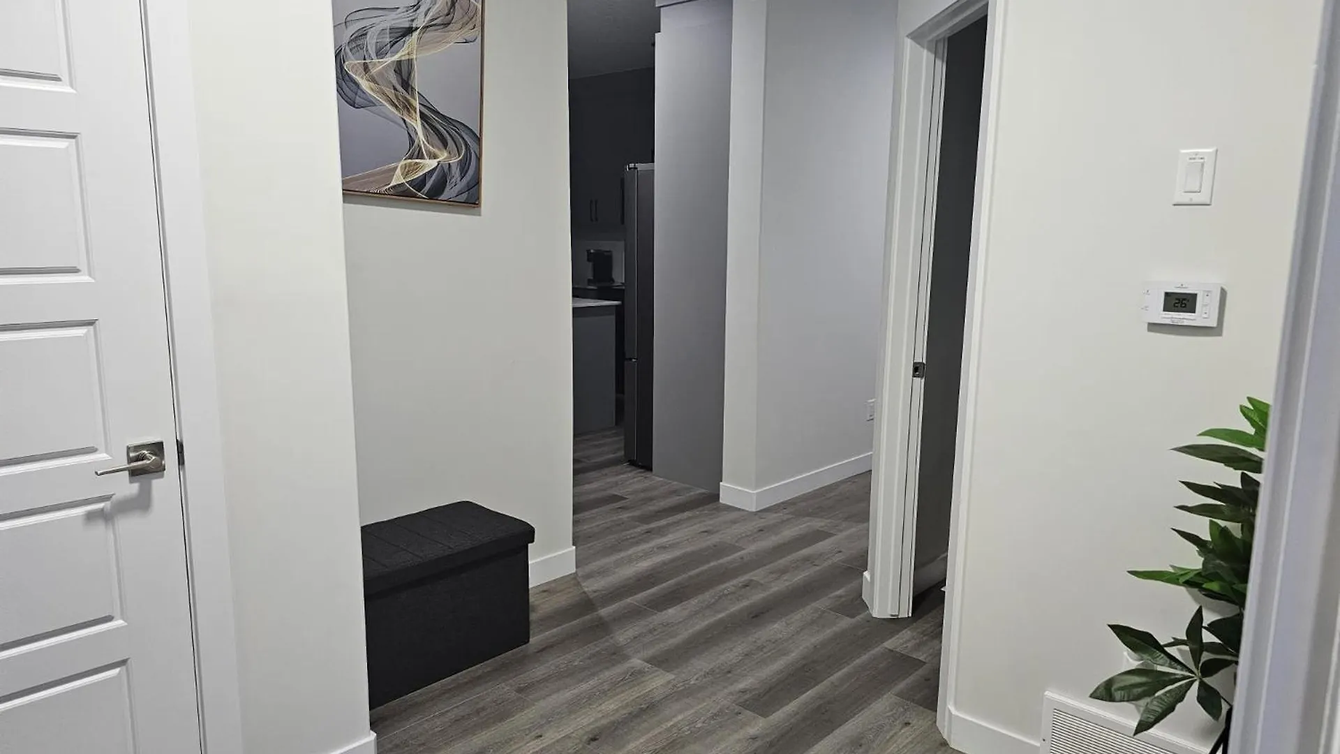 Sleek Home In Trendy Community At Sw, Edmonton Holiday home