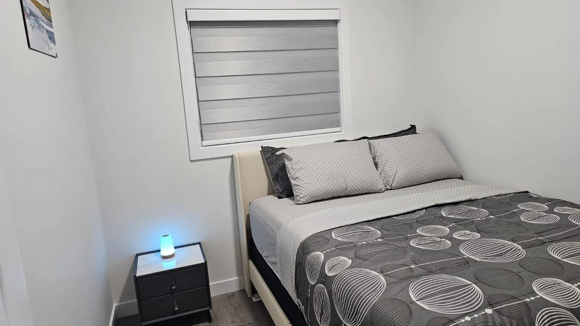 Holiday home Sleek Home In Trendy Community At Sw, Edmonton