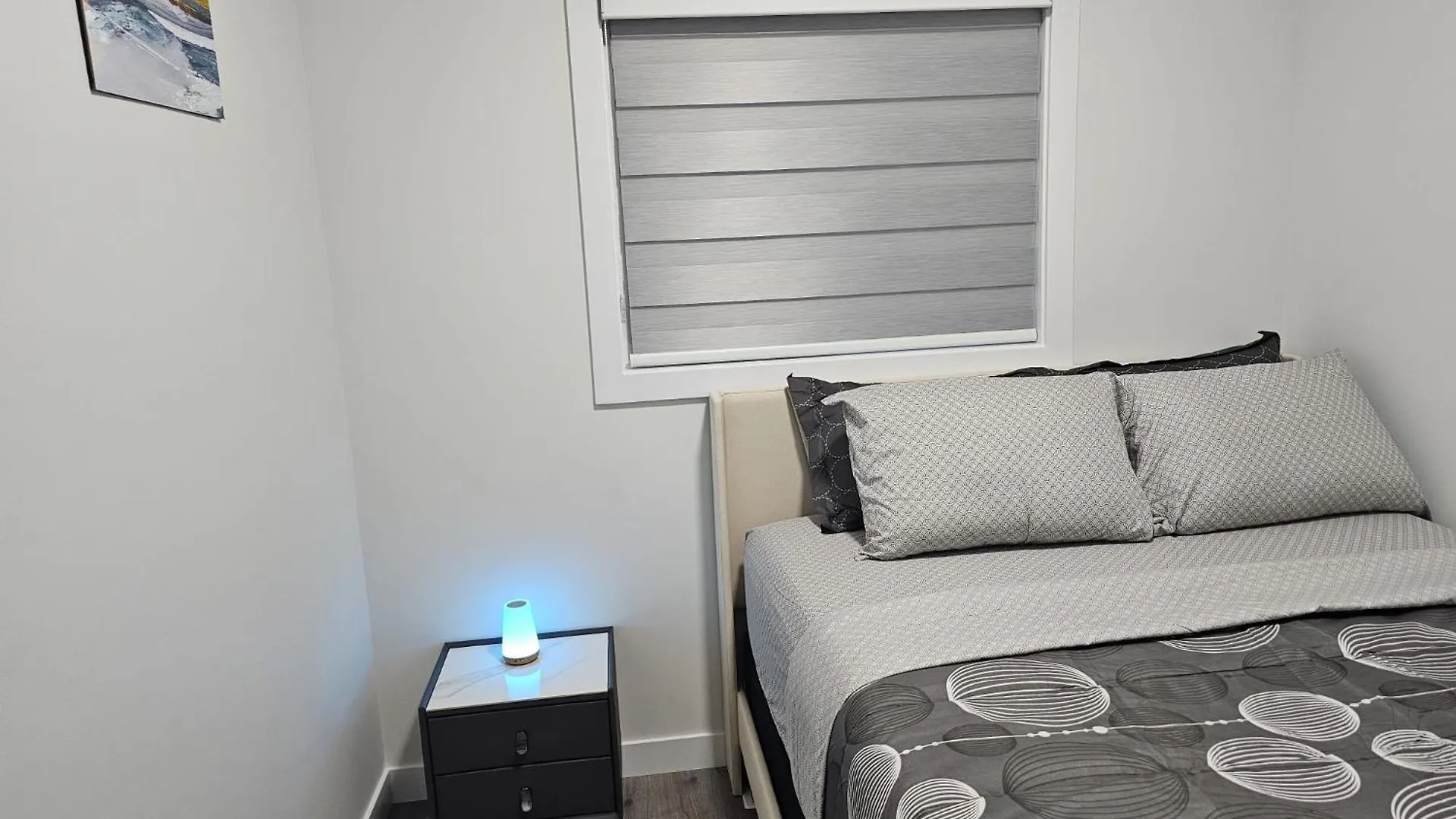Sleek Home In Trendy Community At Sw, Edmonton 0*,